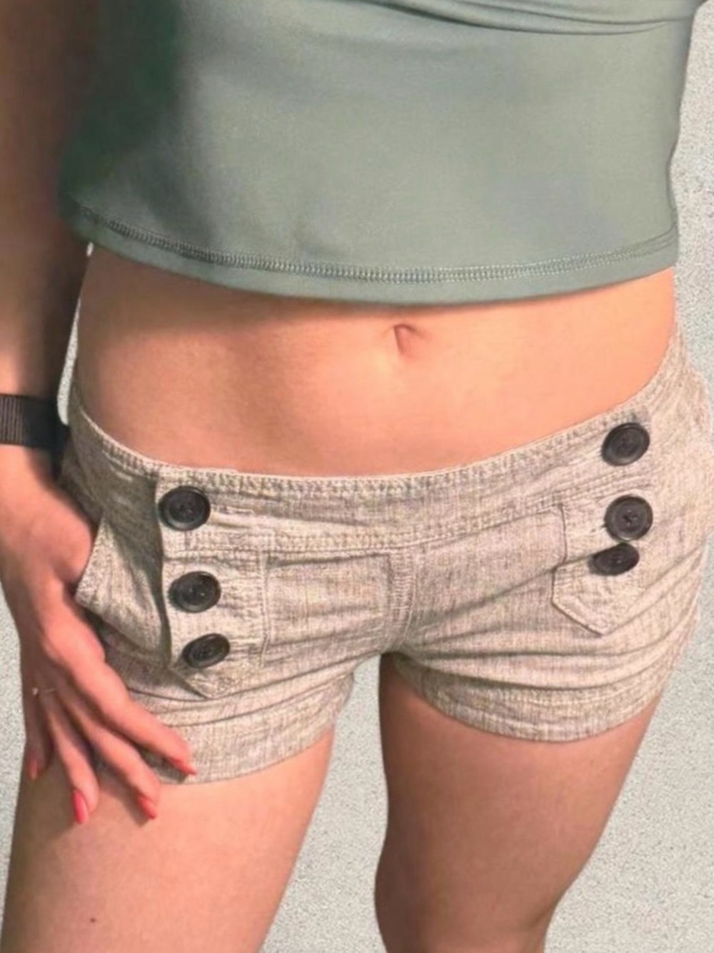 Express Low Rise Gray Linen Mini Shorts With Black Buttons Women's 00